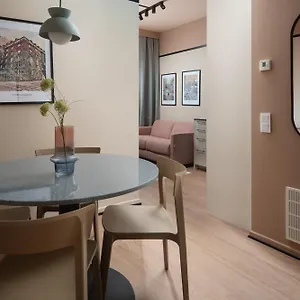 Sky Apartments, Отель
